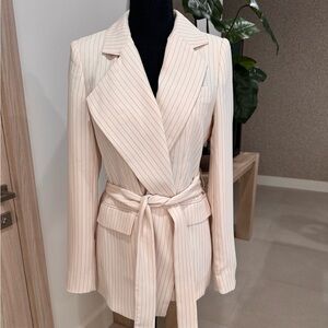 DKNY, Size 8, Cream color with black strips.